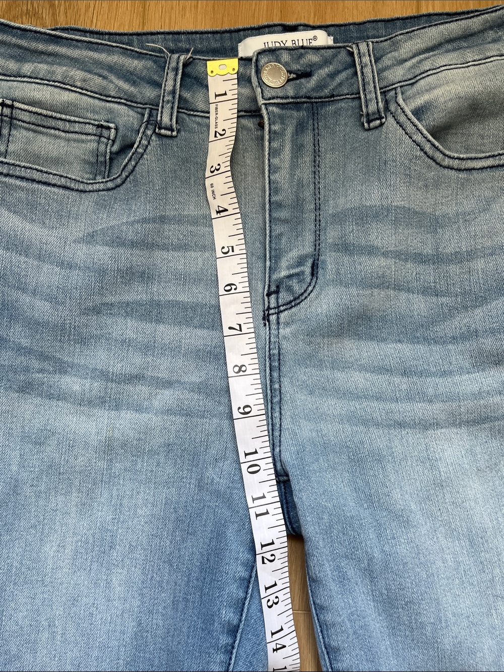 Judy Blue Light Wash Skinny Jeggings with Raw Hem 9/29 - Picture 5 of 7
